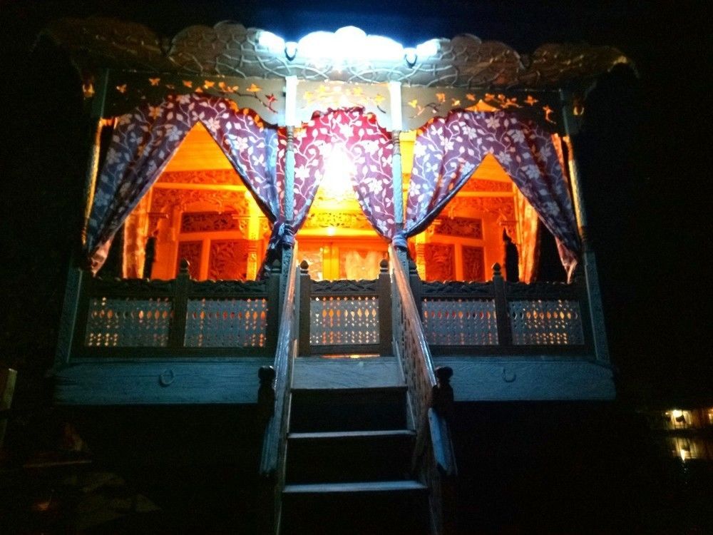 Hotel New Bul Bul Group Of Houseboats Srinagar Durgjan Exterior foto