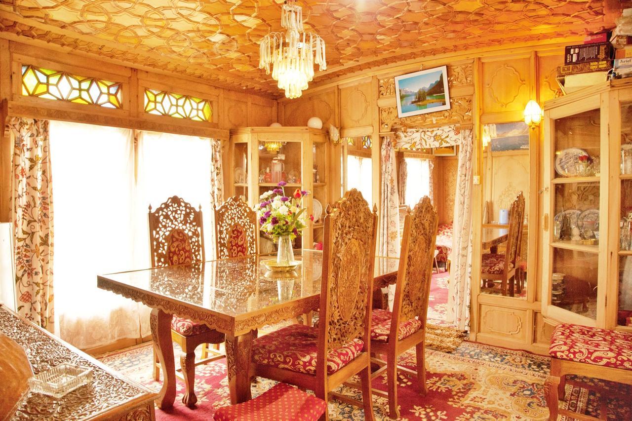 Hotel New Bul Bul Group Of Houseboats Srinagar Durgjan Exterior foto