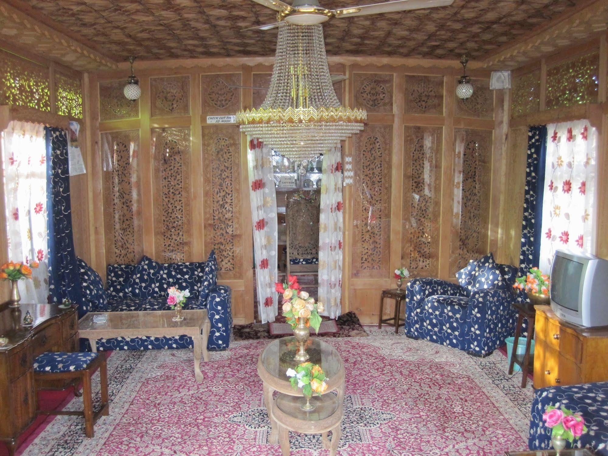 Hotel New Bul Bul Group Of Houseboats Srinagar Durgjan Exterior foto